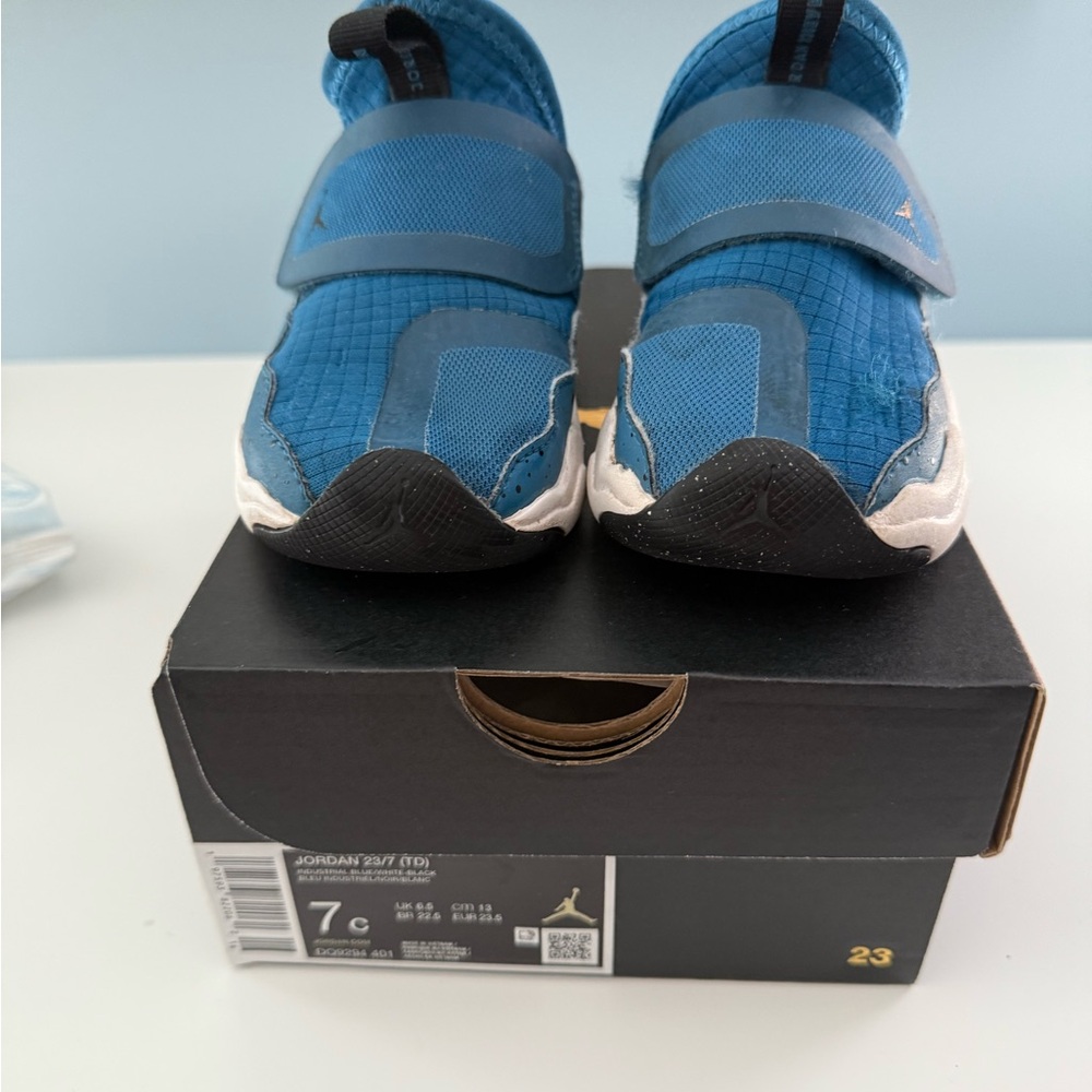 Shoes/rainboot bundle - Picture 6 of 10